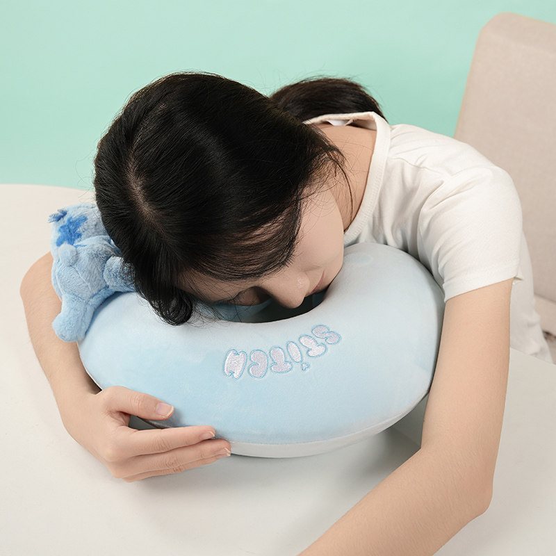 Oryginalna poduszka podróżna P – Travel Accessories Disney recenzja i cena