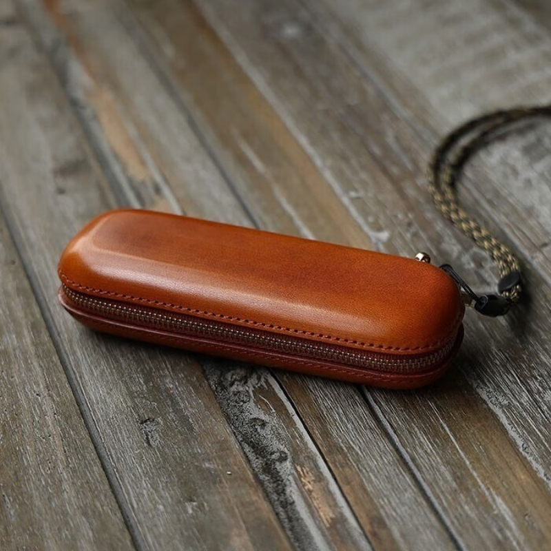 Skórzane etui na okulary Retro – Travel Accessories Needed recenzja i cena