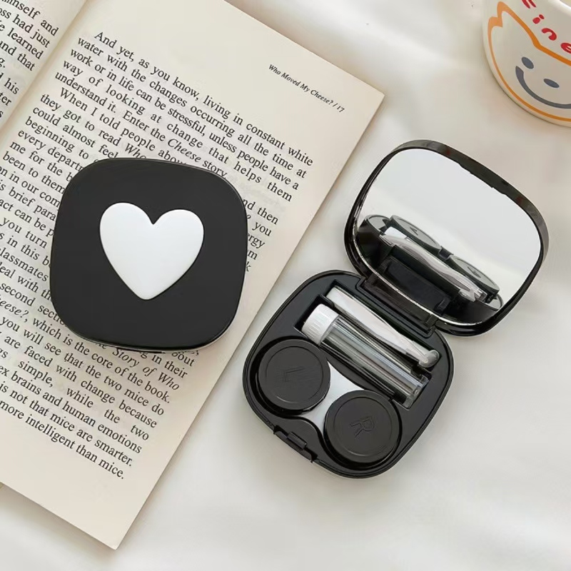 Etui na soczewki kontaktowe w  – Travel Accessories Kit For Women recenzja i cena