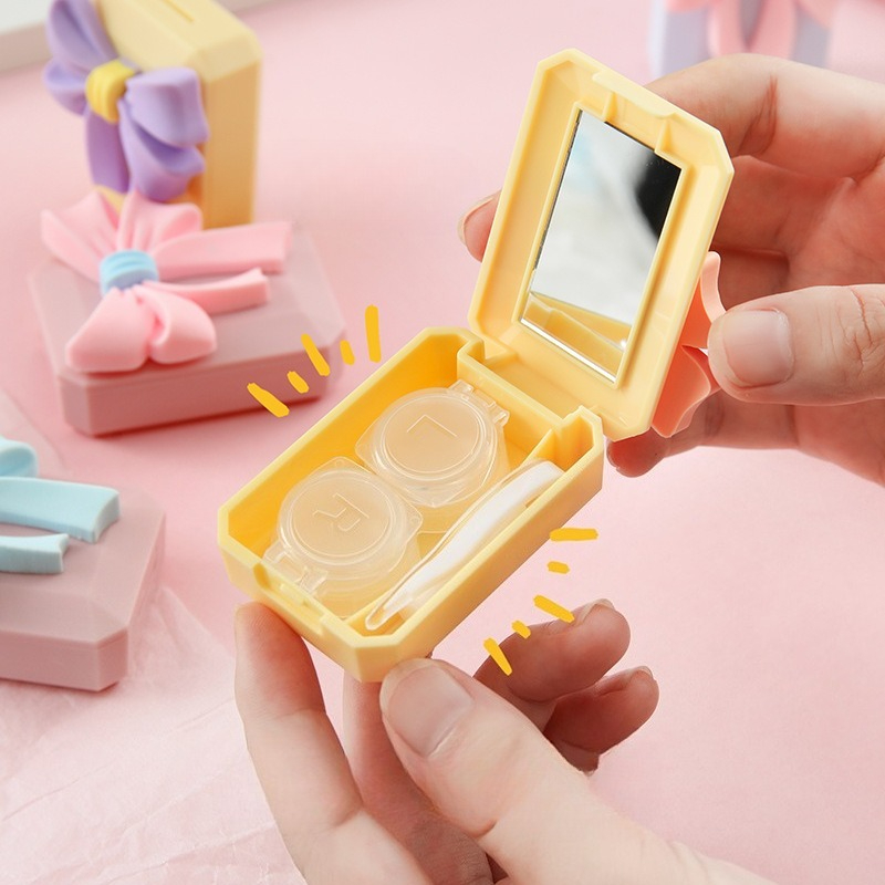 Kolorowe etui na soczewki kont – Travel Accessories Kit For Women recenzja i cena
